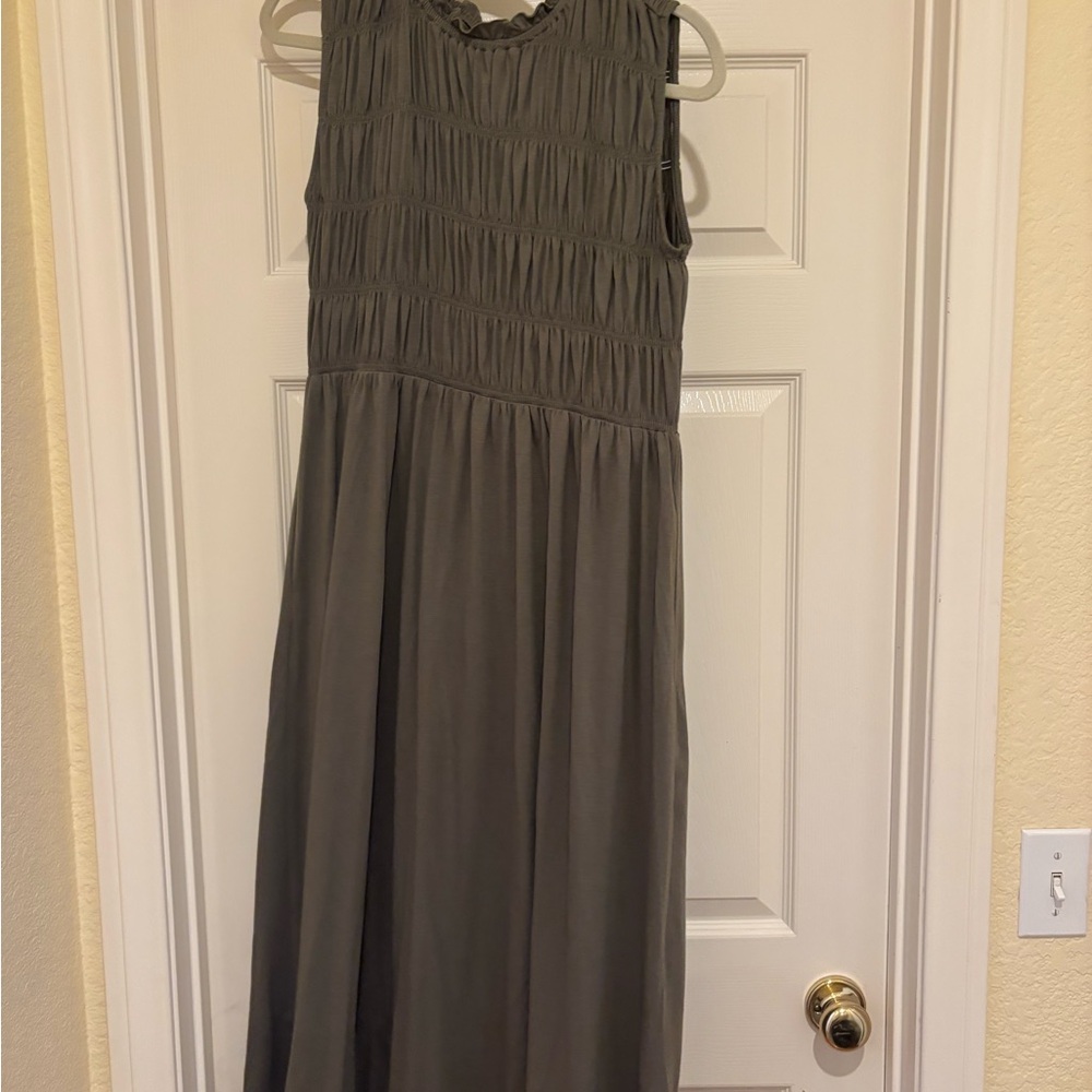 Sleeveless Smocked Bodice Maxi Dress - Olive Green